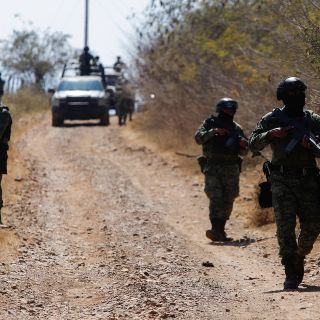 Aseguran dos "monstruos" con blindaje artesanal en límites de Jalisco y Michoacán