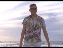 Raymix estrena su disco "Mi Otra Mitad"