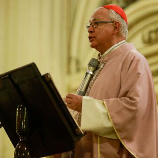 Cardenal lamenta muerte de Norma por bullying y llama a evitar la violencia