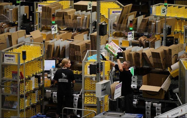 Amazon seguirá contratando en algunas áreas estratégicas. AFP/ARCHIVO