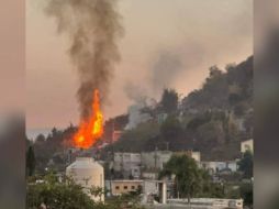 Las lenguas de fuego se alzaron tras la explosión del almacén de pólvora. SUN