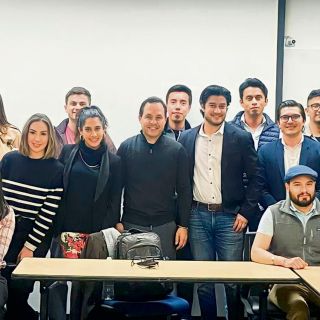 Clemente Castañeda advierte sobre regresión en México