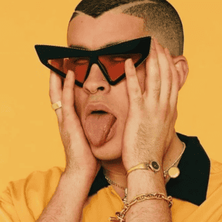 Exnovia de Bad Bunny lo demanda por 40 millones de dólares
