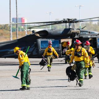 Con helicópteros y drones, lanzan plan contra incendios