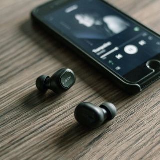 Estos tres tipos de auriculares inalámbricos son ideales para regalar