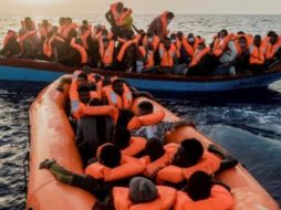 Naufragaron porque la embarcación iba sobrecargada. ESPECIAL