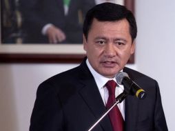 Miguel Ángel Osorio Chong dijo que por el momento queda como senador independiente. SUN