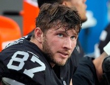 Foster Moreau, de 25 años y quien jugara cuatro años con los Raiders, era agente libre y varios equipos buscaban de sus servicios. AP/R. Scuteri