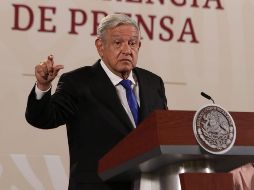 Obrador acusó que estos permisos se obtuvieron por complicidad de autoridades 