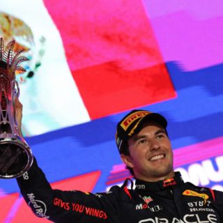 ¡En la cima! Checo Pérez lidera polémico ranking de expertos de la F1