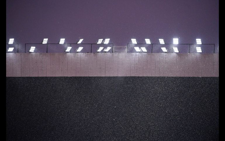 La lluvia se hizo presente en el Estadio Azteca. IMAGO7/Sebastian Laureano