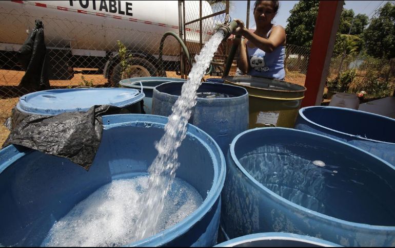 Al igual que en años anteriores, el SIAPA implementará un plan de suministro rotatorio de agua a través de pipas gratuitas. EL INFORMADOR/ARCHIVO
