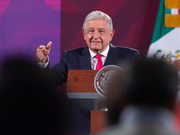López Obrador aseguró que su "Plan B" estaba acotado completamente y no era una reforma constitucional. EFE/Presidencia de México