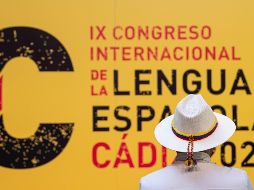 La escritora española María Dueñas, señala que el ''espanglish'' es un ejemplo de mestizaje, además es una riqueza total. EFE / J. Zapata