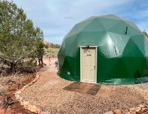 El glamping es una experiencia de lujo en paisajes que quitan el aliento, con hospedaje en tiendas de campaña, cabañas o casas rodantes que permiten disfrutar de la naturaleza. CORTESÍA/ Alchemia