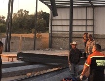 El hombre se resbaló y cayó sobre una estructura al estar realizando sus labores. ESPECIAL
