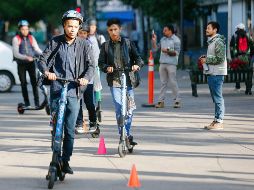 Los scooter son ideales para trayectos cortos o para usarlos con la finalidad de combinar sistemas de transporte. EL INFORMADOR/ ARCHIVO