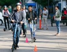 Los scooter son ideales para trayectos cortos o para usarlos con la finalidad de combinar sistemas de transporte. EL INFORMADOR/ ARCHIVO