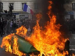 Continúan protestas y huelgas a nivel nacional contra la impopular reforma de pensiones impulsada por el gobierno del presidente Emmanuel Macron. AP