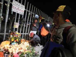 Según el último balance comunicado por el Gobierno mexicano, fueron 38 los migrantes muertos y 28 resultaron heridos en este incendio. EFE / L. Torres