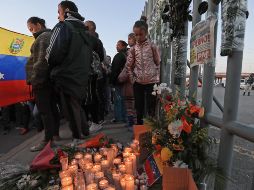 Denuncian que las autoridades buscan hacer creer que los migrantes fallecidos estaban en un albergue cuando en realidad estaban presos. EFE/L. Torres