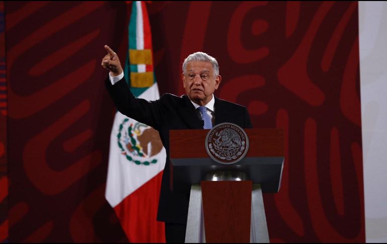López Obrador dice que ellos no son iguales a los que fabrican delitos, que ya no es el tiempo de gobiernos autoritarios. ARCHIVO