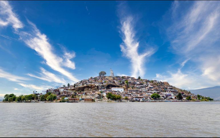 Entre las opciones para salir de viaje están los Pueblos Mágicos. ISTOCK.