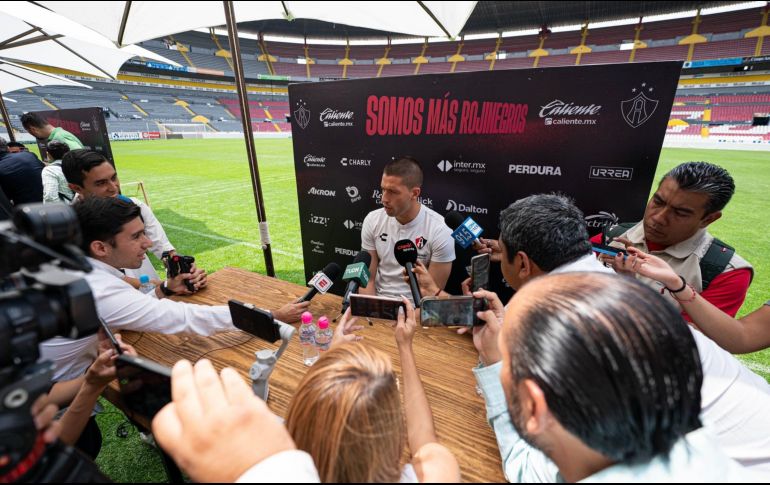 Martín Nervo sabe de la euforia que se vive en los Clásicos ante Chivas. ESPECIAL/Atlas FC