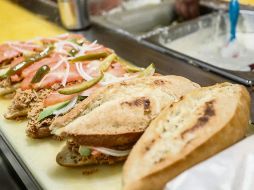 Los lonches de pierna son los más populares en El Pesebre. ESPECIAL