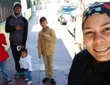 Viangly Infante llegó a México con sus tres hijos y su esposo, quien casi pierde la vida en el incendio de Ciudad Juárez. CORTESÍA