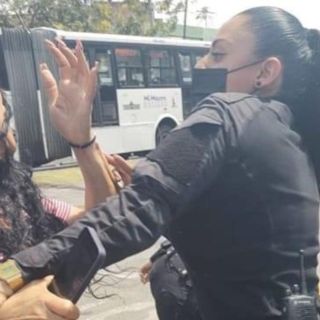 Familiares de desaparecidos se manifiestan y acusan agresiones de Policía estatal