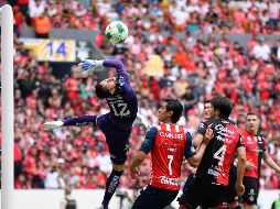 Los aficionados de Atlas y Chivas se fiaron de las estadísticas, de su corazón o de la razón para decidir entre las cuatro opciones que se dieron. IMAGO7