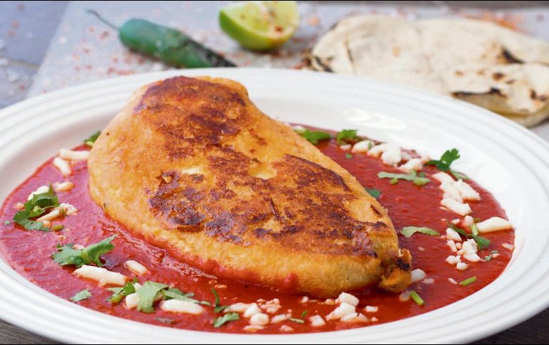 Chiles rellenos, una de las opciones. PIXABAY
