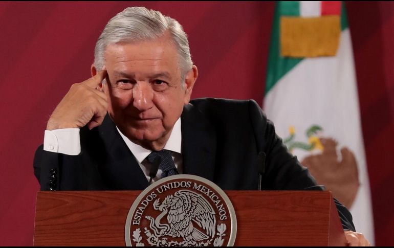 López Obrador dijo que en las últimas ediciones la FIL habían estado dedicadas contra su administración, en franca alusión a Raúl Padilla. SUN / ARCHIVO