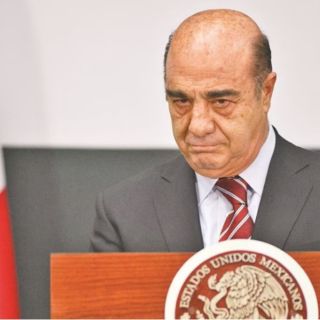 Se deteriora salud de Murillo Karam, alertan sus abogados