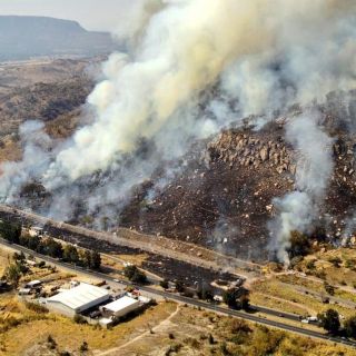 Semadet activa alerta atmosférica por dos incendios forestales que afectan Zapopan y Tlajomulco