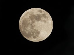 ¿Eres amante de la luna? El término para definir a la fascinación por la luna se le conoce como selenofilia. AP / ARCHIVO