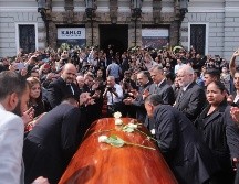A las 11:00 horas comenzaron a entrar las primeras personas, entre las que se encontraba funcionariado e integrantes de la academia, además de varios personajes de la política. EL INFORMADOR / C. Zepeda