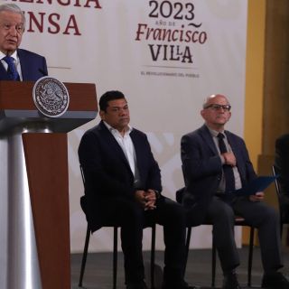 López Obrador retoma sus críticas a Iberdrola por contratar a Calderón