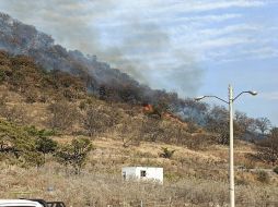 Para contener el incendio se utilizaron las aeronaves Zeus de la Policía de Guadalajara, Halcón y Tláloc, de Bomberos de Zapopan. ESPECIAL