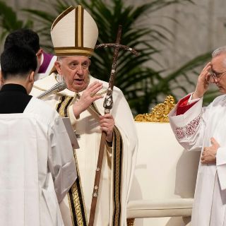En misa de Jueves Santo, el Papa llama a evitar las divisiones en la Iglesia
