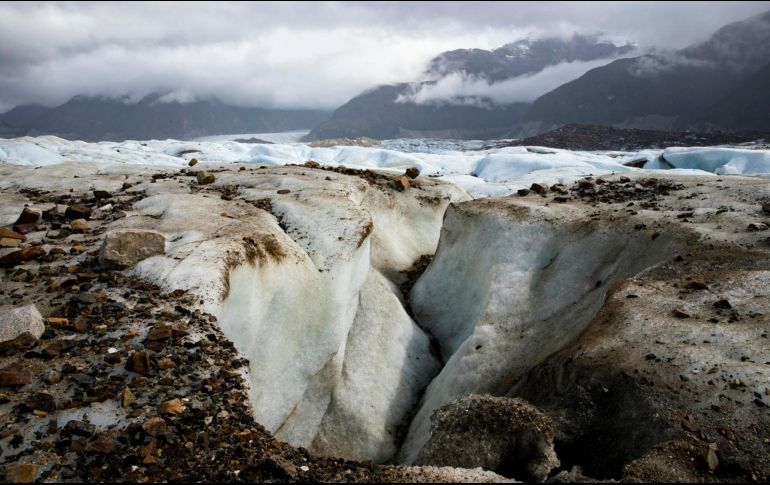 Deshielo. La vigilancia del clima es clave para comprender los cambios rápidos y continuos en ambos polos. ARCHIVO/EFE