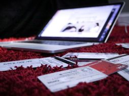 Resaltan que las características más importantes para elegir una tarjeta de crédito serían, en primer lugar la tasa de interés, límite de crédito, beneficios y recompensas. ESPECIAL / Foto de Dylan Gillis en Unsplash