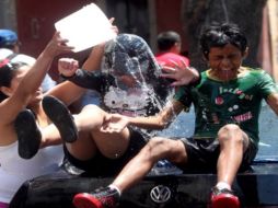 También hay arresto y trabajo comunitario para quien desperdicie el agua. SUN