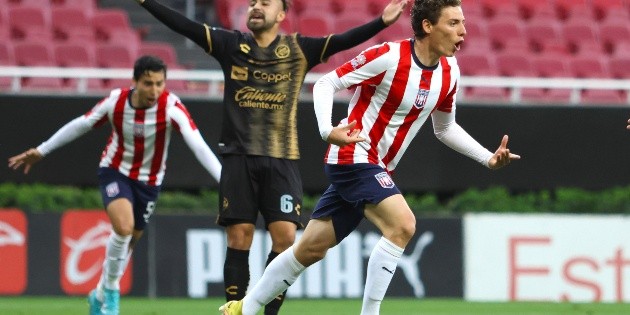 Tapat&iacute;o golea a los Dorados de Sinaloa