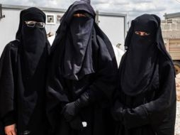 Las mujeres quedaron detenidas hasta que hagan el compromiso de no causar problemas en Canadá. ESPECIAL