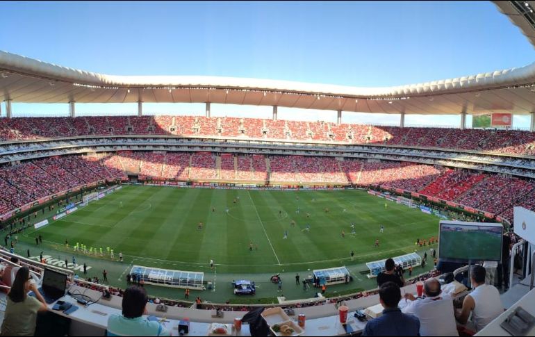 Espectacular lució el estadio rojiblanco este sábado. EL INFORMADOR/J.Robles