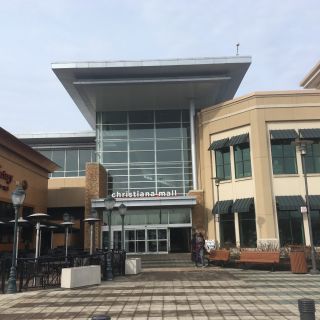 Desalojan centro comercial en Delaware tras tiroteo; policía investiga