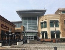 La policía desalojó el Christiana Mall tras el tiroteo. ESPECIAL