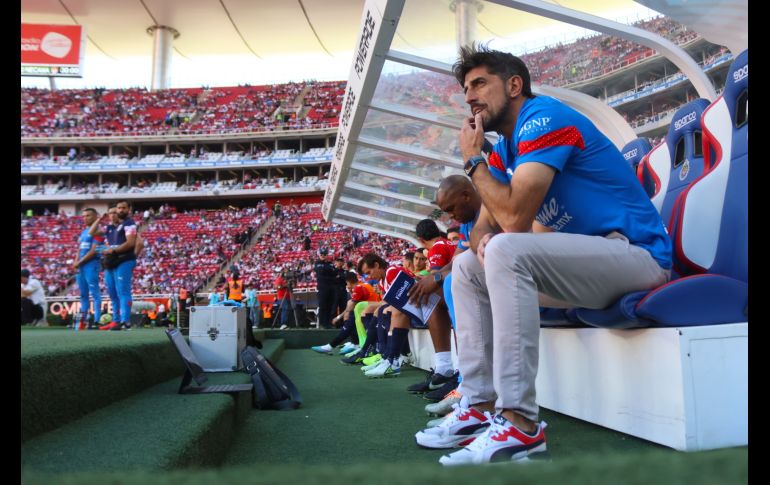 El Profe Pauno explicó las razones por las cuales no jugó con un centro delantero. IMAGO7/Juan Núñez